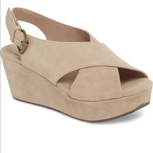 Chocolat Blu Taupe wedge